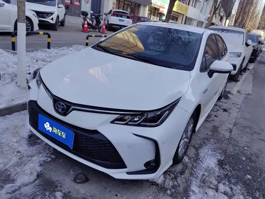 Toyota Corolla 2024 из CN, фото 1