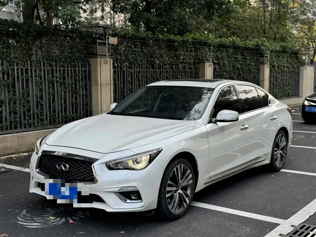Infiniti Q50L 2023 из CN, фото 1