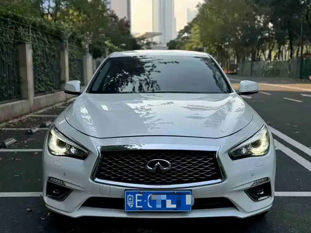 Infiniti Q50L 2023 из CN, фото 7