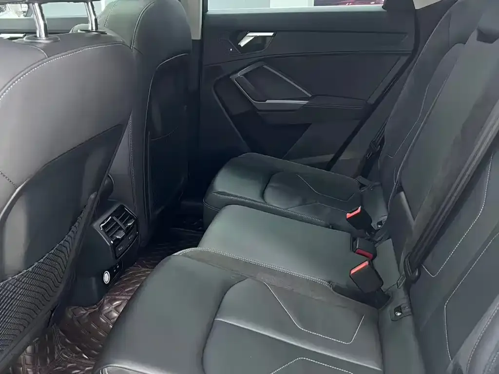 Audi Q3 Sportback 2021 из CN, фото 2