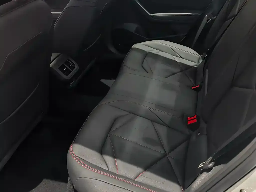 Volkswagen Lavida 2024 из CN, фото 4