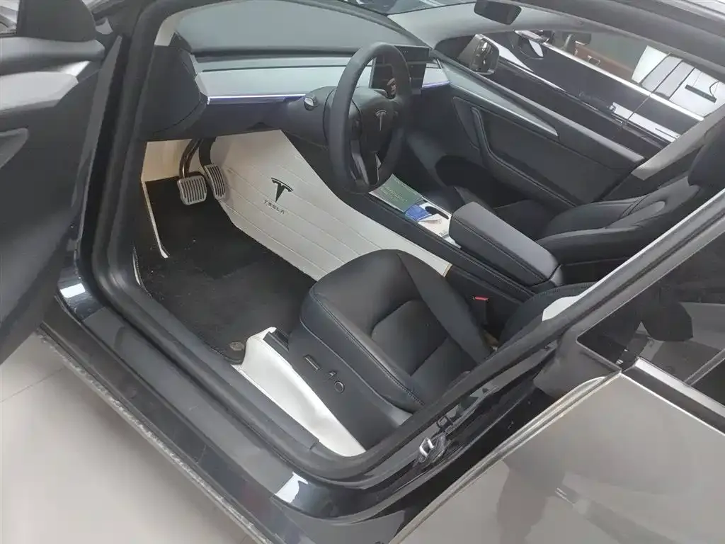 Tesla Model Y 2024 из CN, фото 7