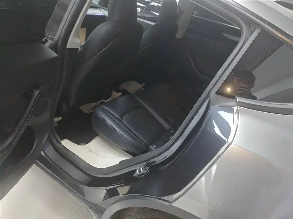 Tesla Model Y 2024 из CN, фото 2