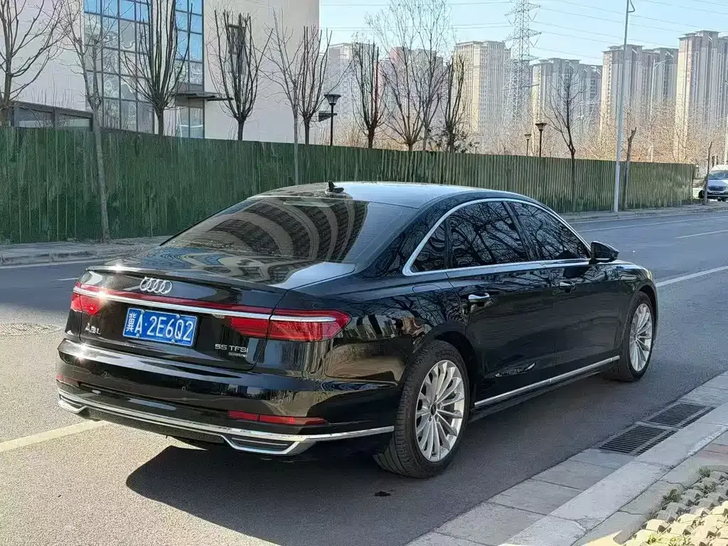 Audi A8 2021 из CN, фото 4