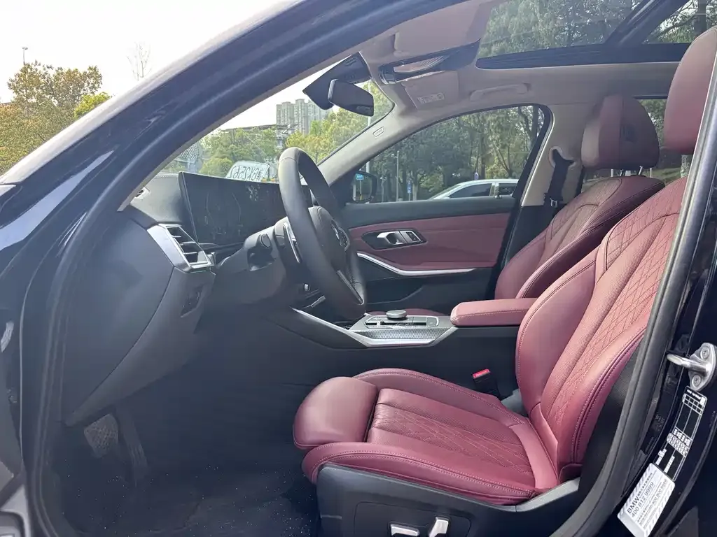 BMW 3 Series 2024 из CN, фото 8