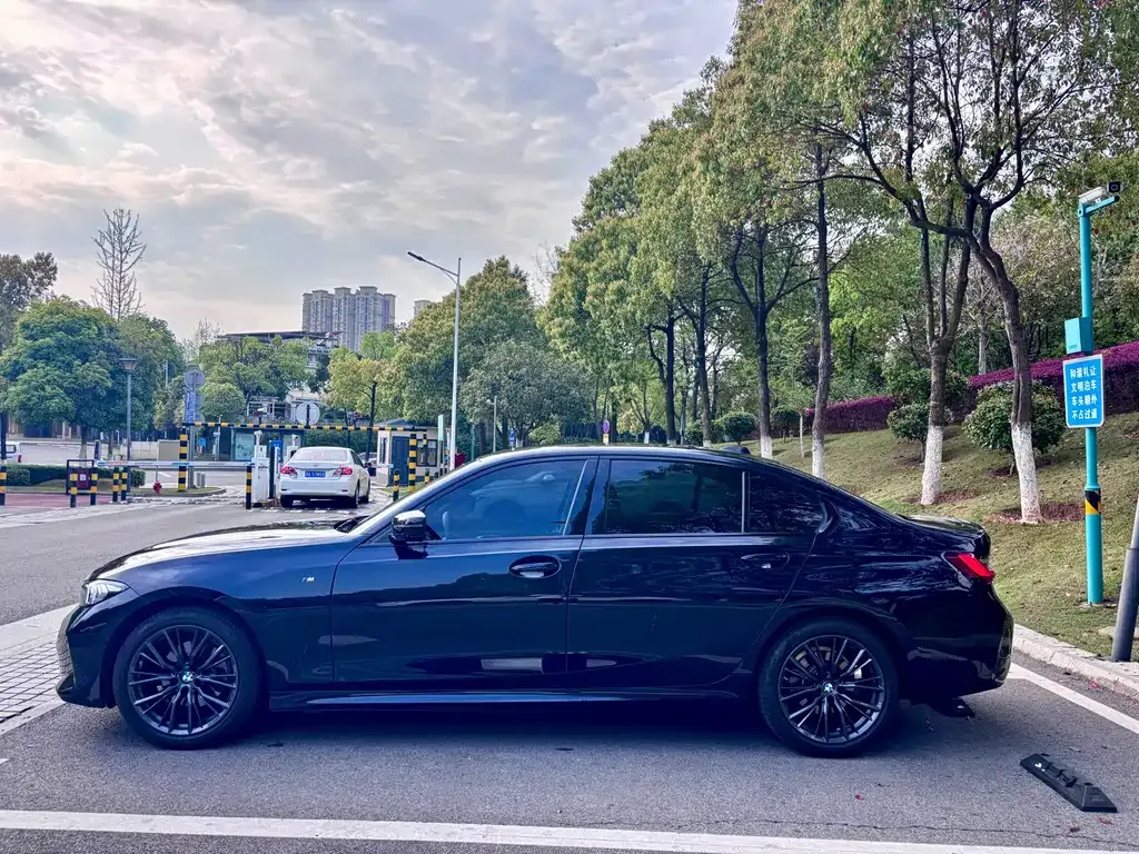 BMW 3 Series 2024 из CN, фото 9