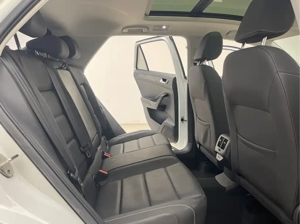 Volkswagen T-Roc 2022 из CN, фото 5
