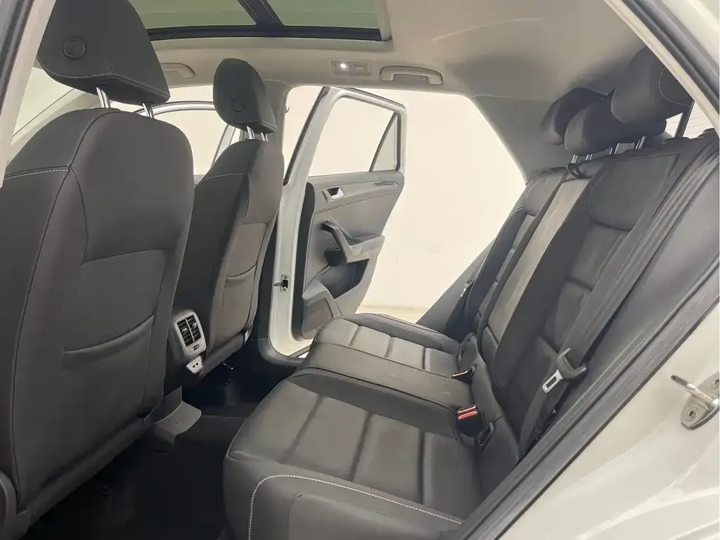 Volkswagen T-Roc 2022 из CN, фото 10