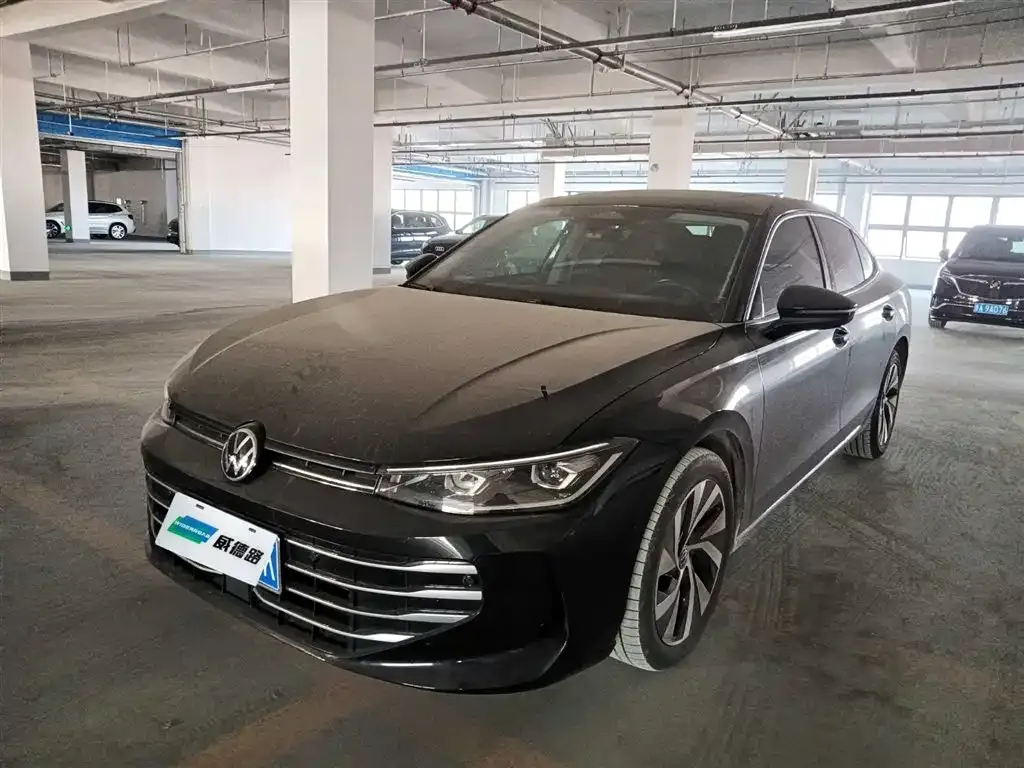 Volkswagen Passat — фото 1
