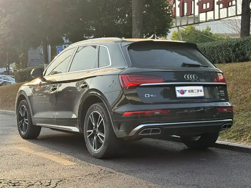 Audi Q5L — фото 4