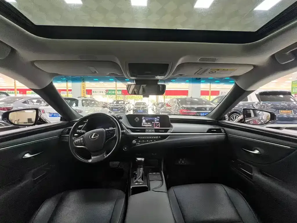 Lexus ES 2021 из CN, фото 5