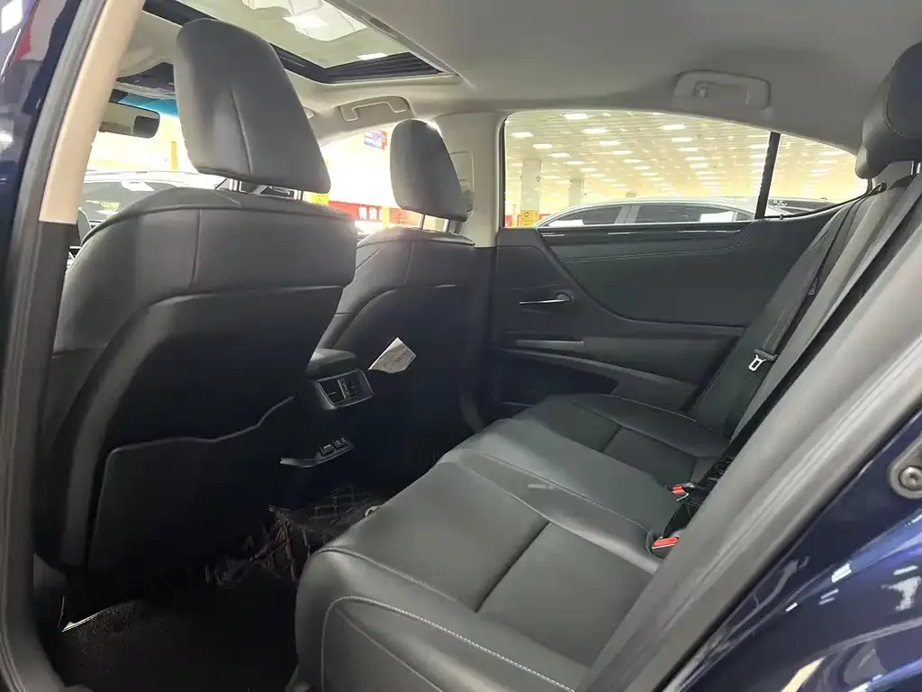 Lexus ES 2021 из CN, фото 2