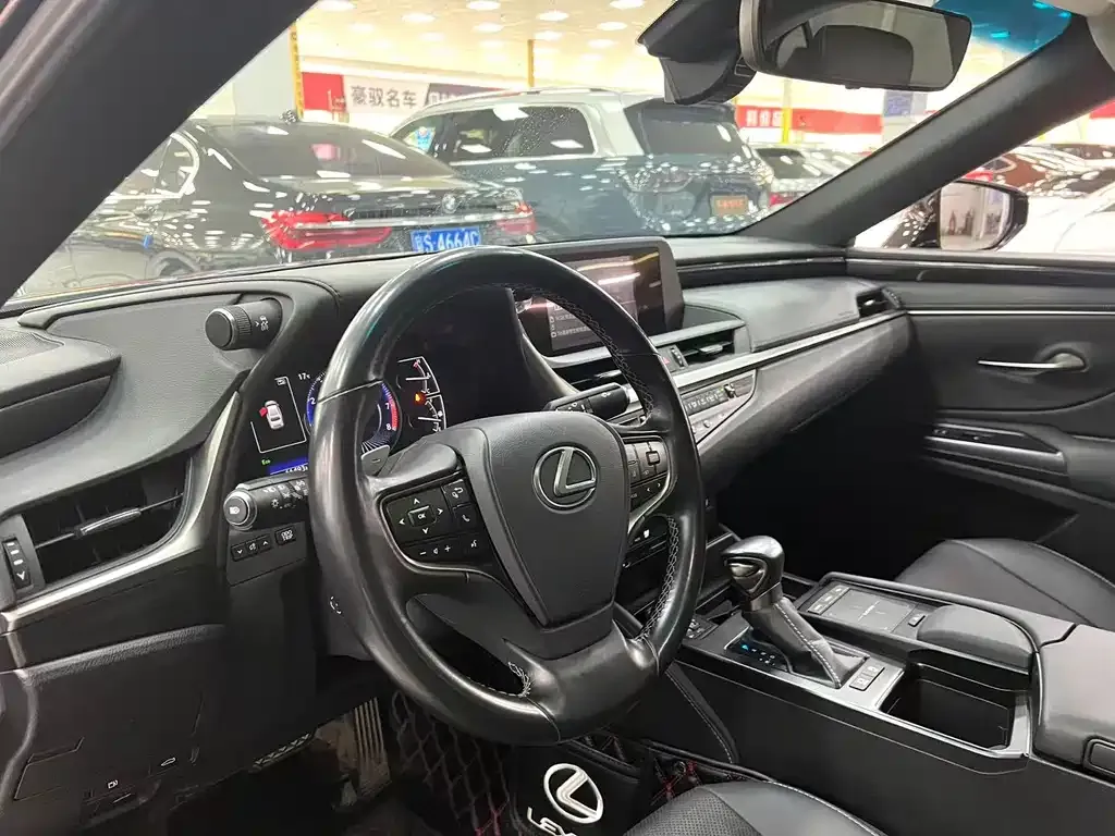 Lexus ES 2021 из CN, фото 6