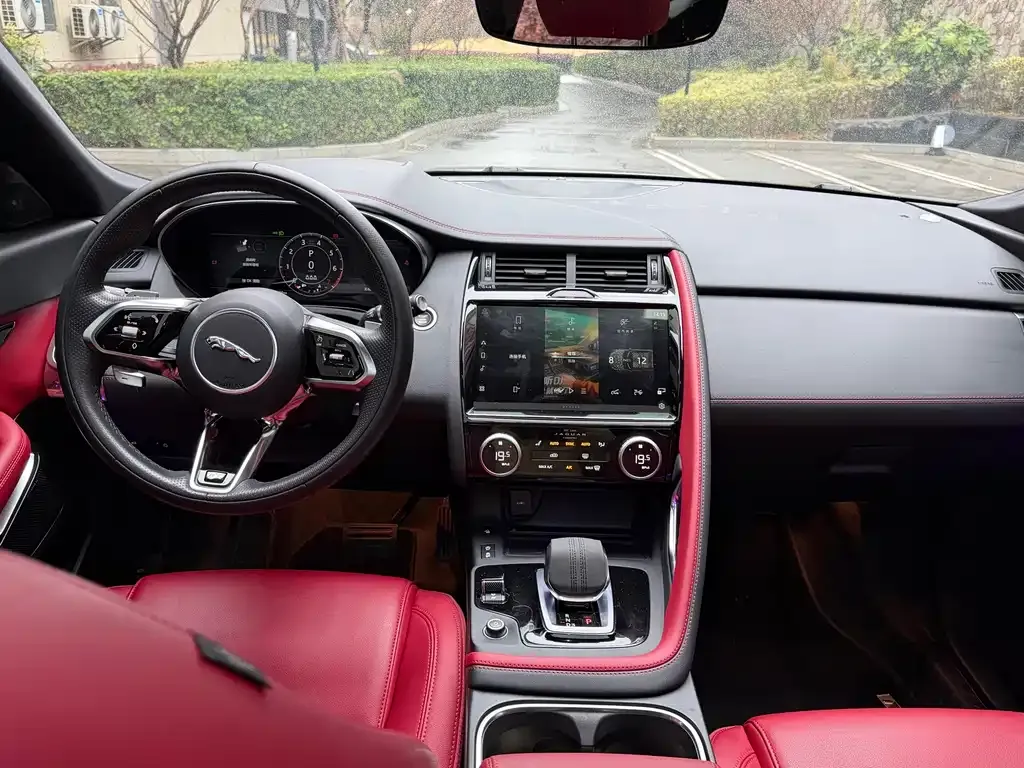 Jaguar E-PACE 2023 из CN, фото 3