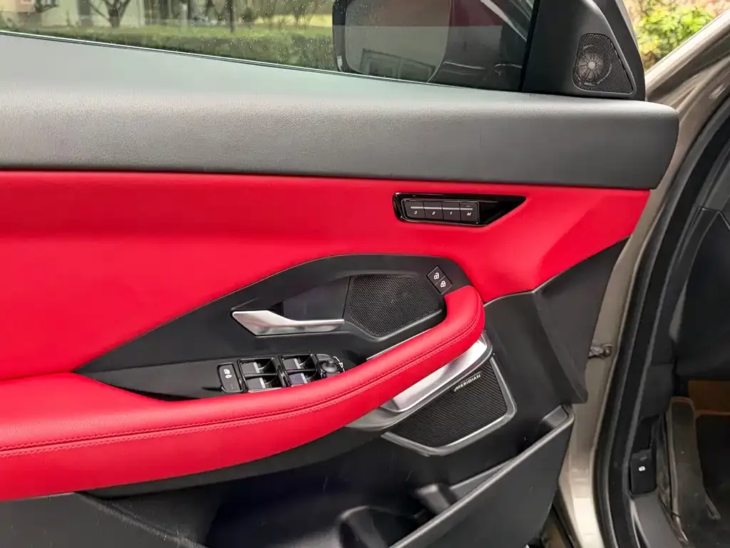 Jaguar E-PACE 2023 из CN, фото 2