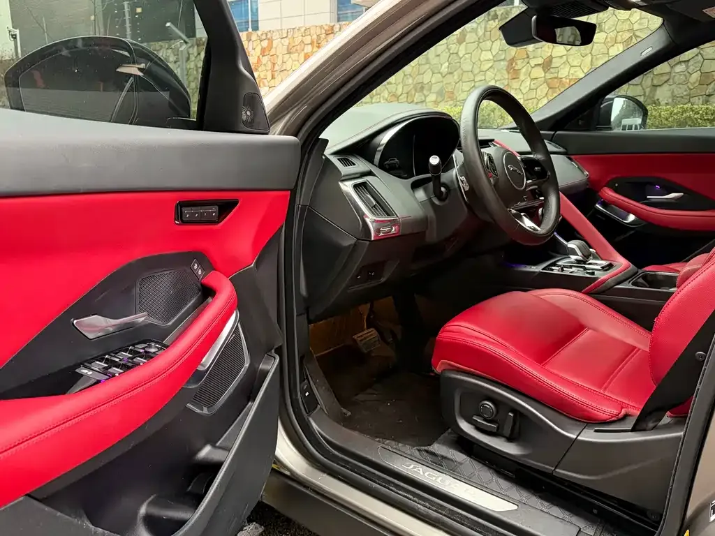 Jaguar E-PACE 2023 из CN, фото 5