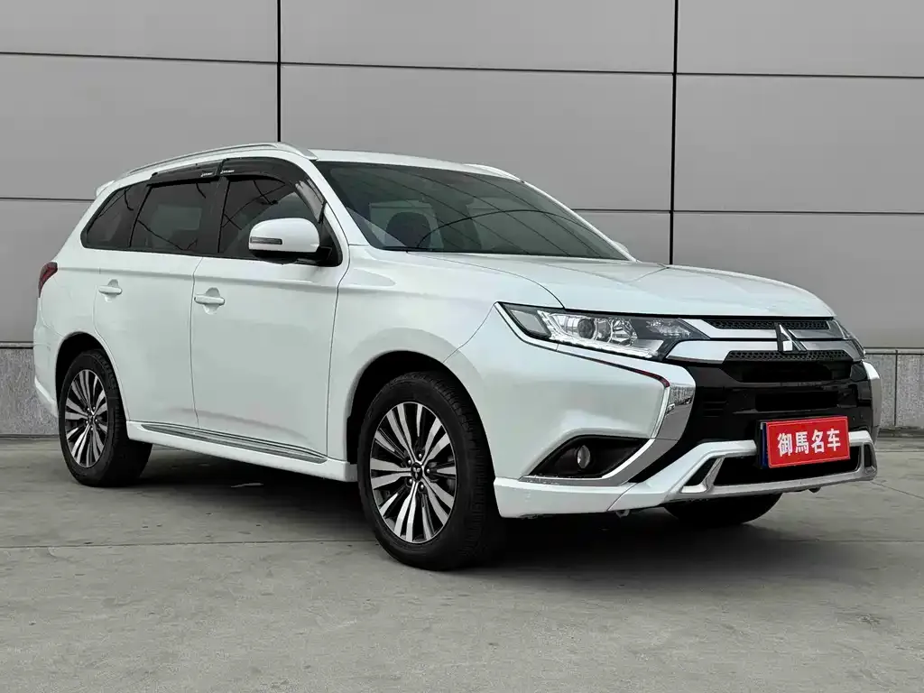 Mitsubishi Outlander 2022 из CN, фото 4