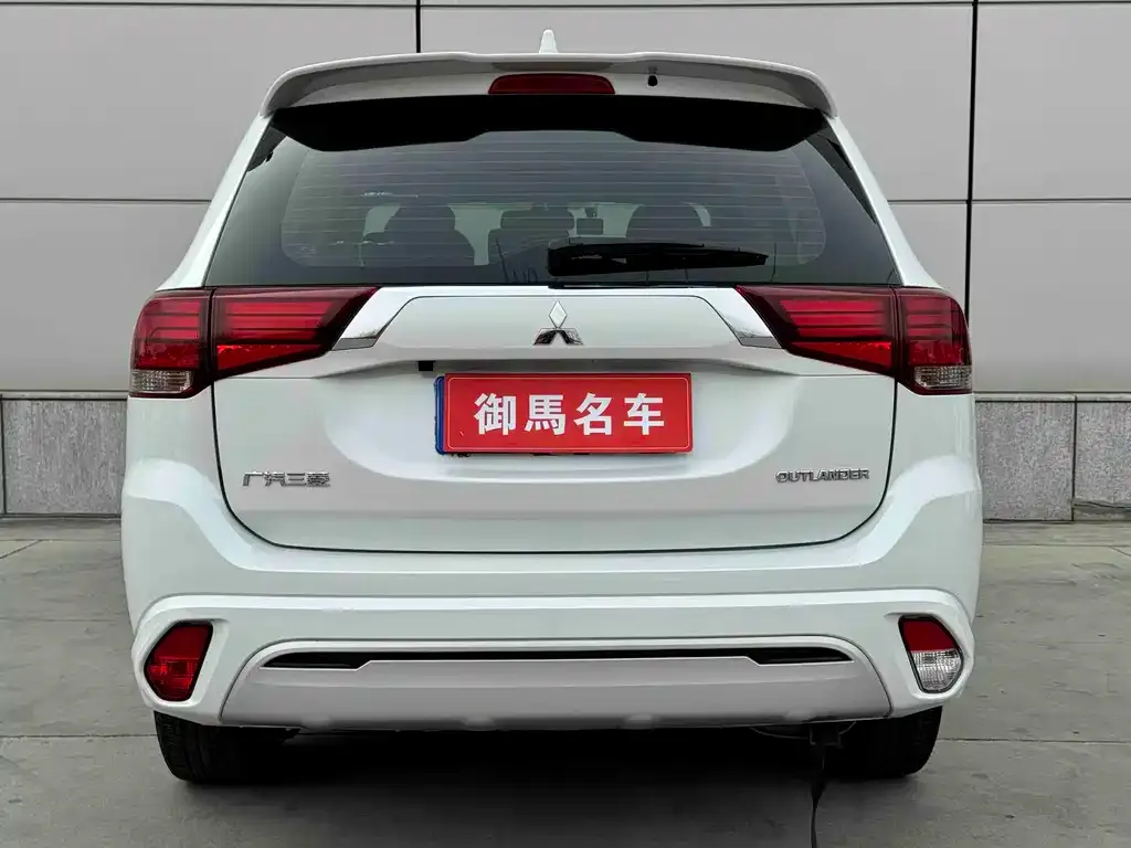 Mitsubishi Outlander 2022 из CN, фото 7