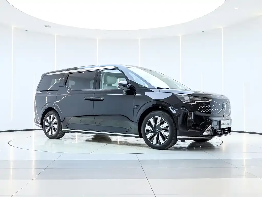 Volvo EM90 2024 из CN, фото 4