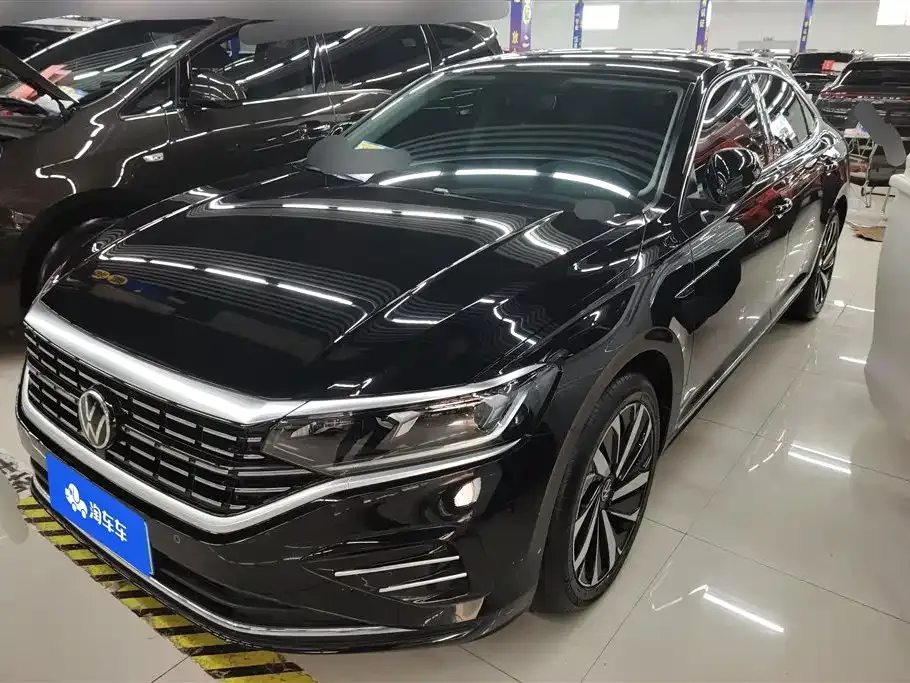 Volkswagen Passat 2023 из CN, фото 1