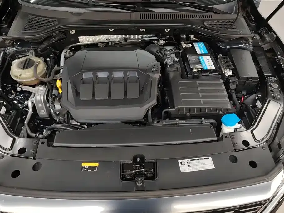 Volkswagen Passat 2023 из CN, фото 5