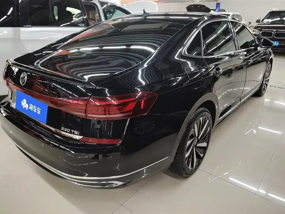 Volkswagen Passat 2023 из CN, фото 4