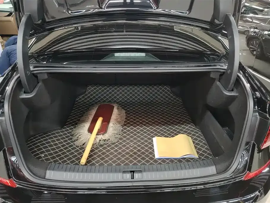 Volkswagen Passat 2023 из CN, фото 7