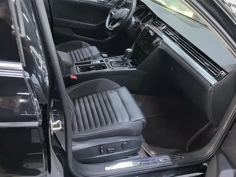 Volkswagen Magotan 2022 из CN, фото 6