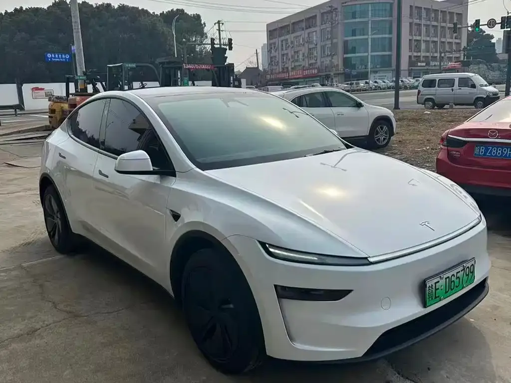 Tesla Model Y 2025 из CN, фото 8