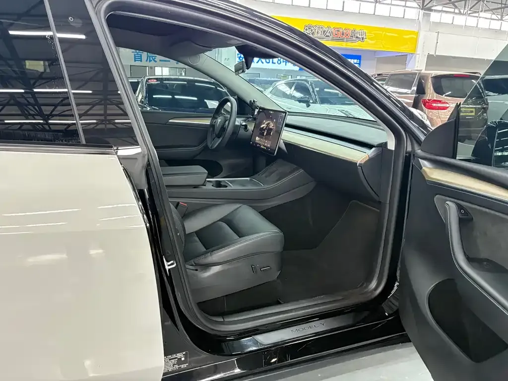 Tesla Model Y 2022 из CN, фото 5