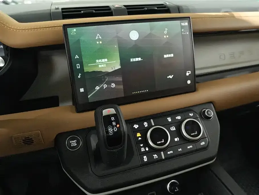 Land Rover Defender 2023 из CN, фото 5