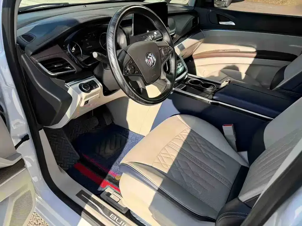 Buick GL8 2021 из CN, фото 2