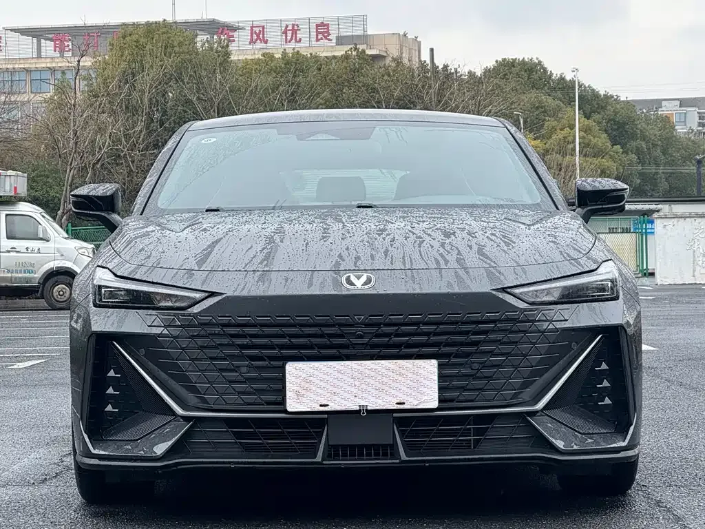 Changan UNI-V 2023 из CN, фото 3