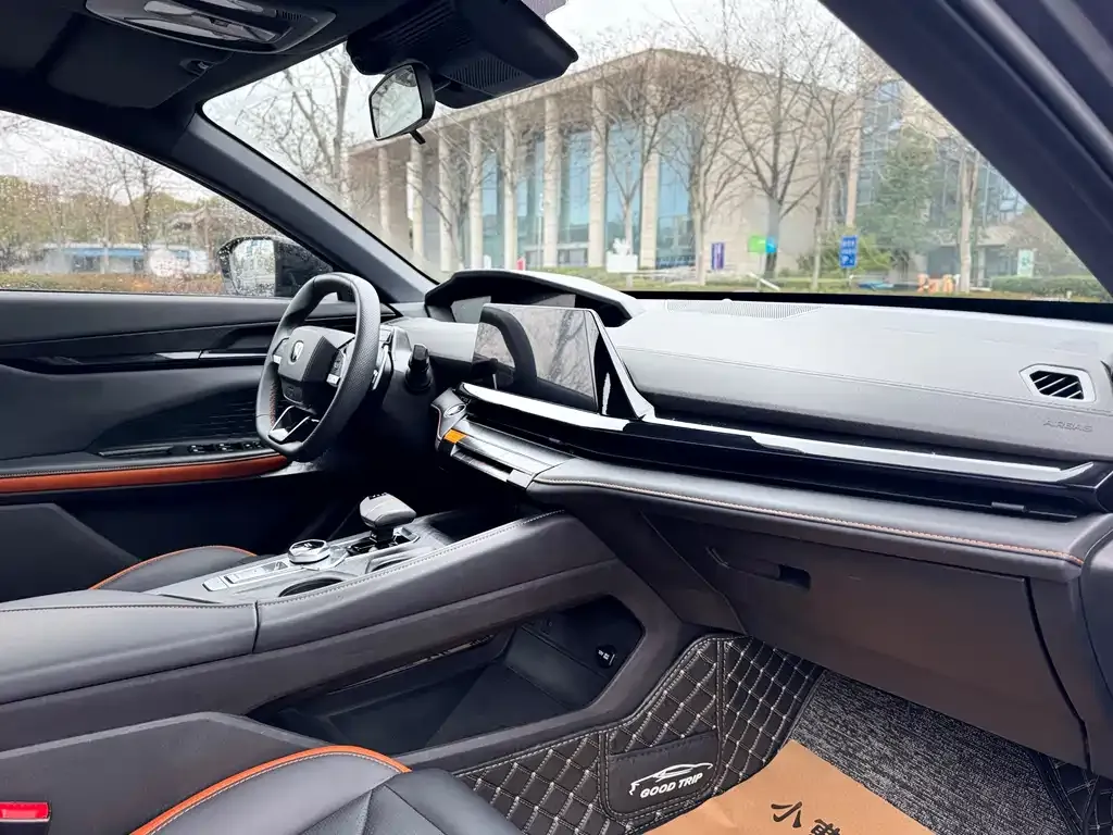 Changan UNI-V 2023 из CN, фото 5