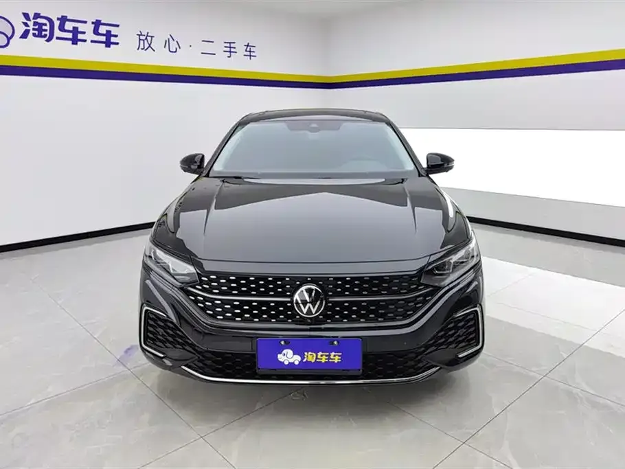 Volkswagen Passat 2023 из CN, фото 10