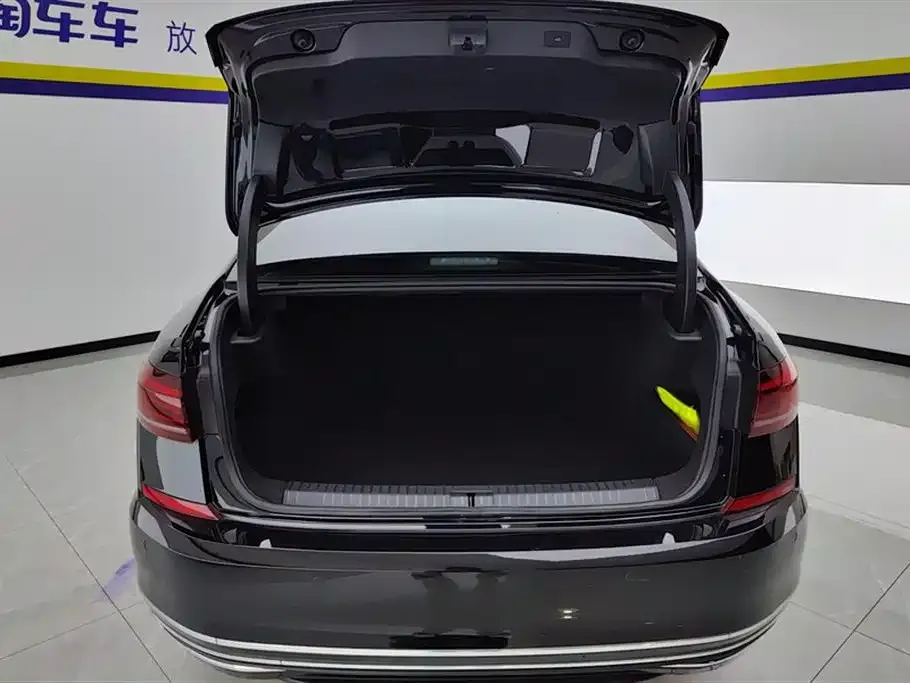 Volkswagen Passat 2023 из CN, фото 7