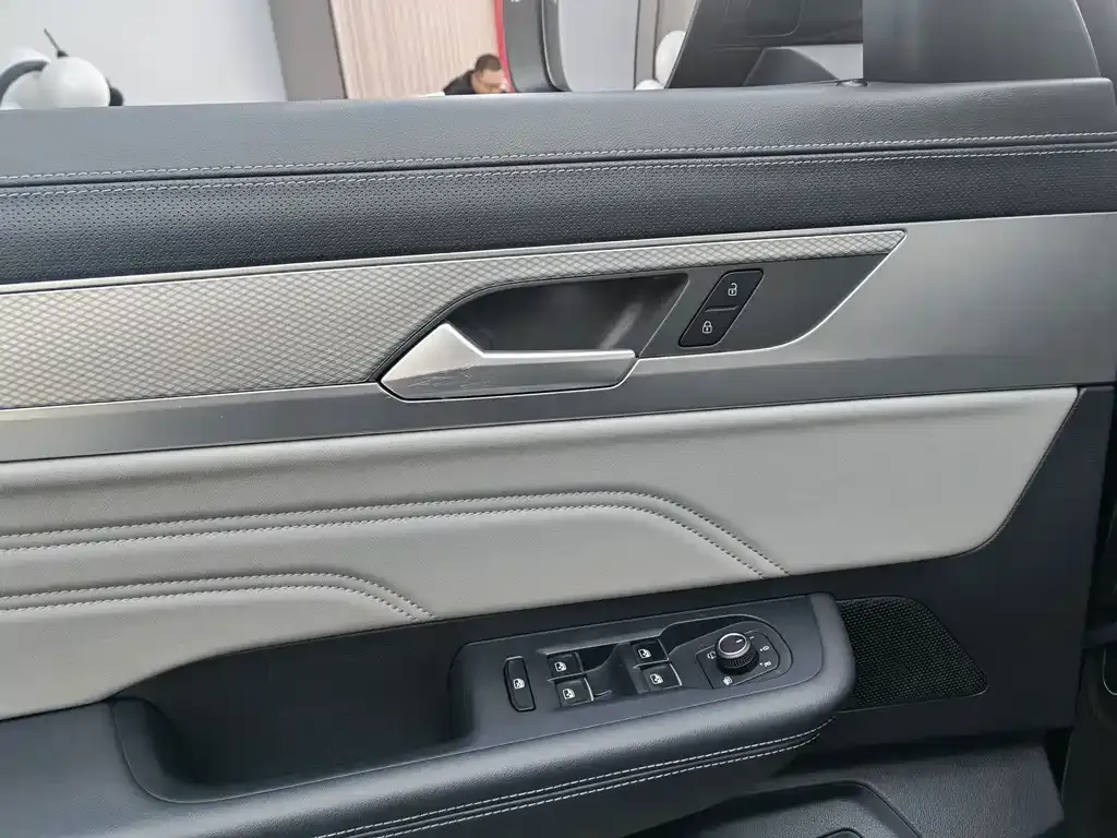 Volkswagen Tavendor 2023 из CN, фото 2