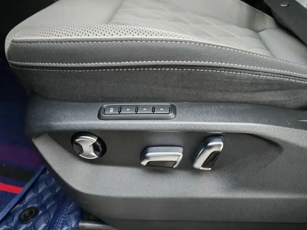 Volkswagen Tavendor 2023 из CN, фото 4