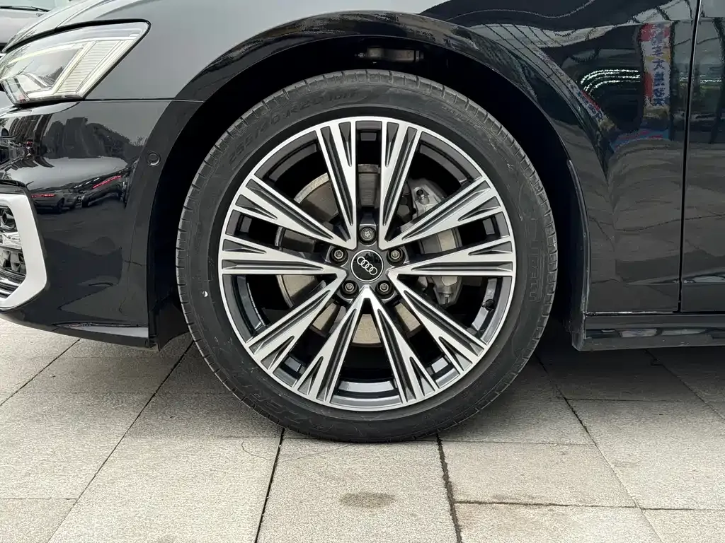 Audi A6L 2024 из CN, фото 9