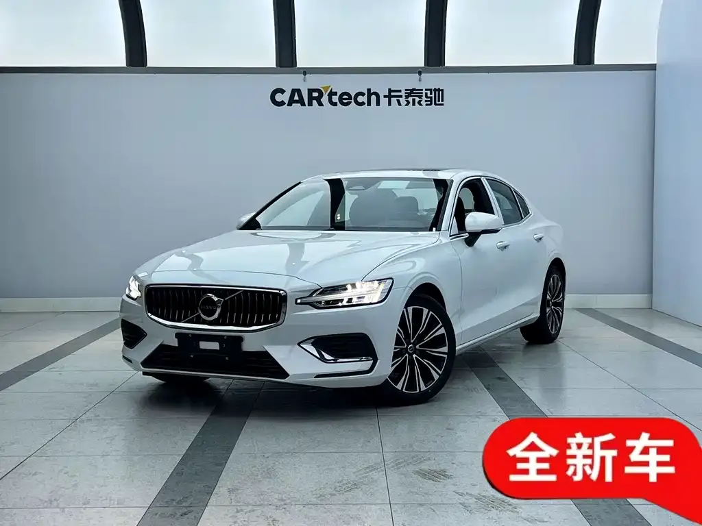 Volvo S60 — фото 1