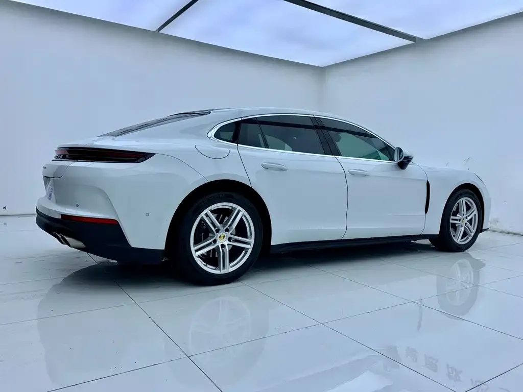 Porsche Panamera 2025 из CN, фото 2