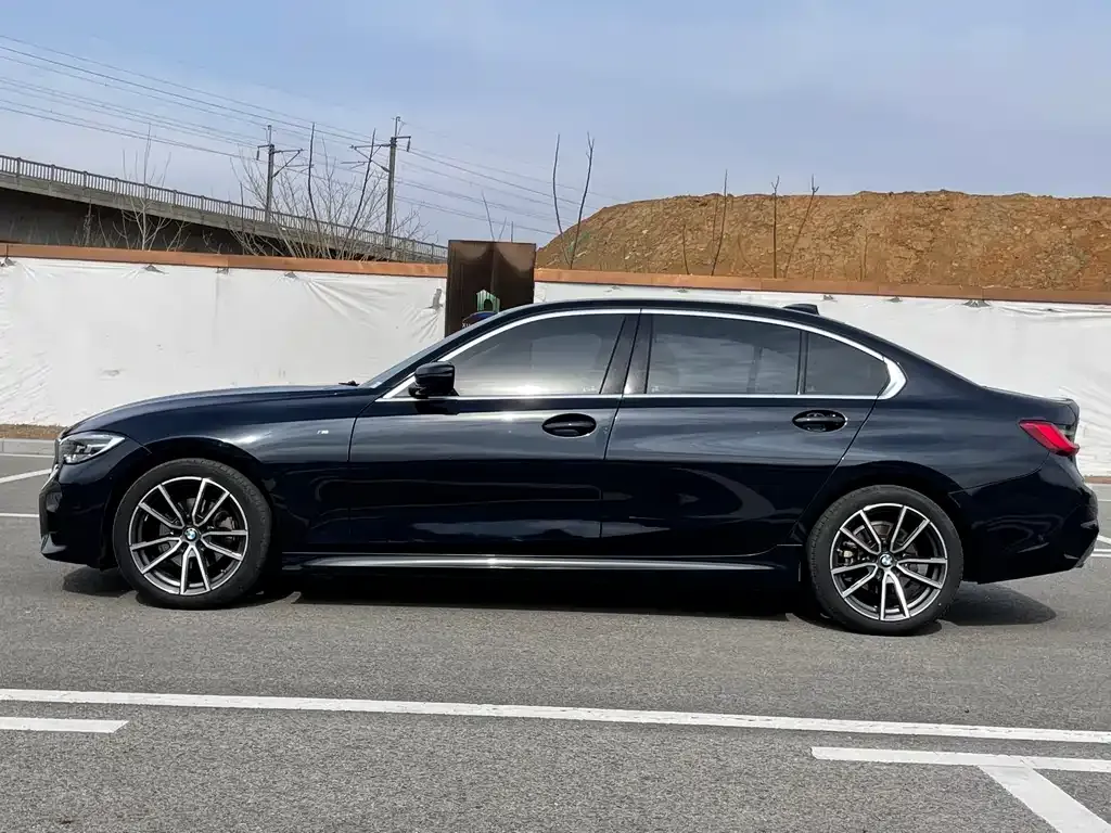 BMW 3 Series 2021 из CN, фото 2