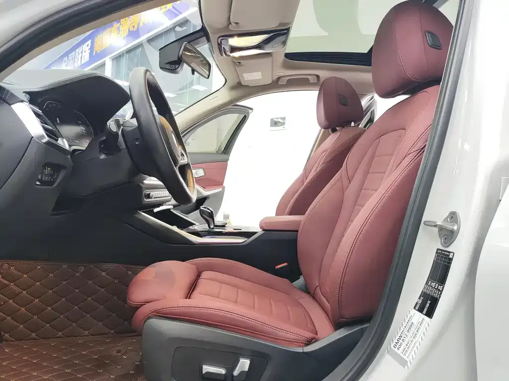 BMW 3 Series 2022 из CN, фото 10