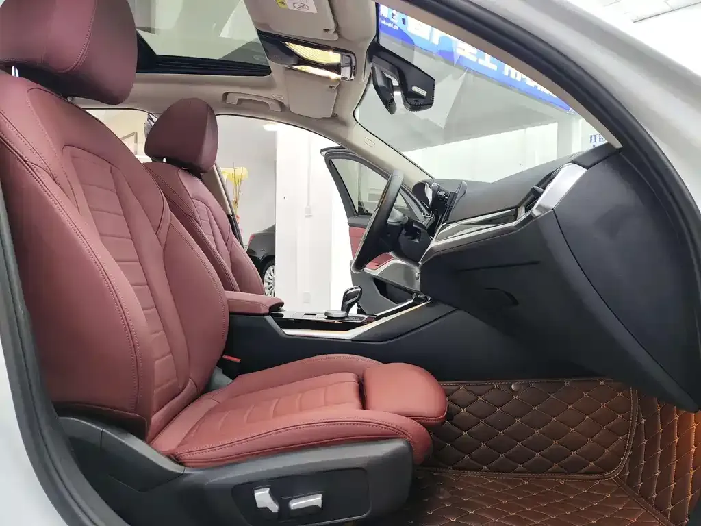BMW 3 Series 2022 из CN, фото 6