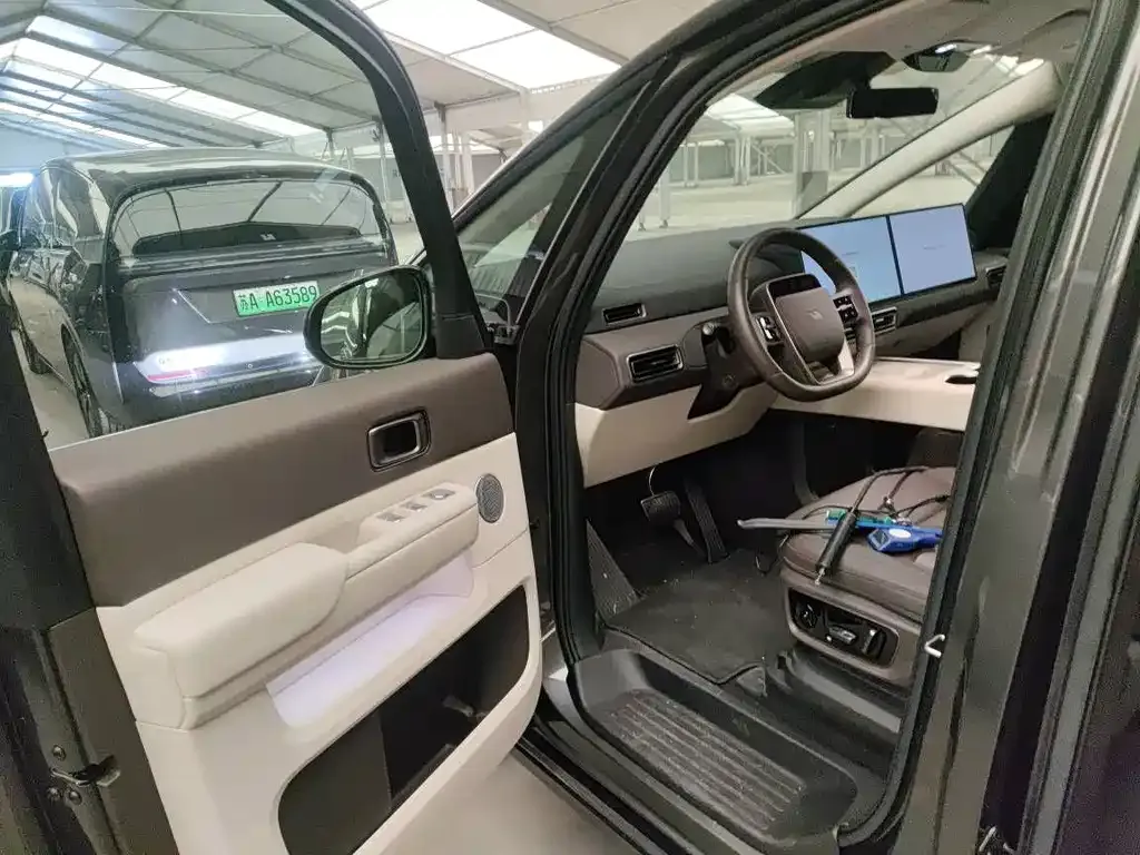Li Auto MEGA 2024 из CN, фото 8