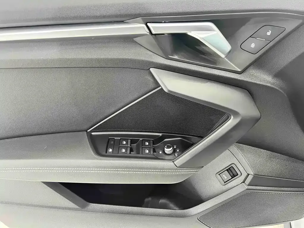 Audi A3 2023 из CN, фото 9