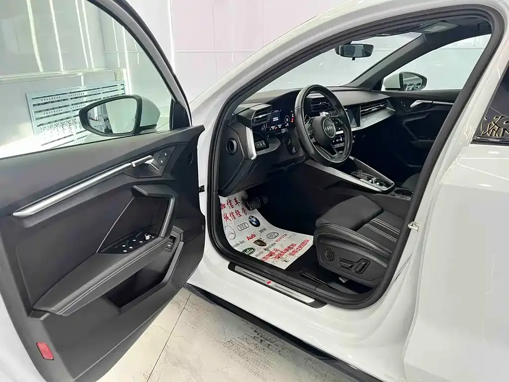 Audi A3 2023 из CN, фото 8