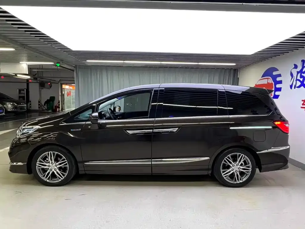 Honda Elysion 2021 из CN, фото 10