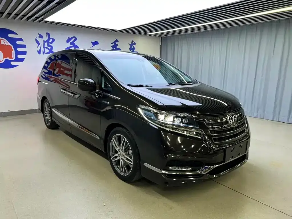 Honda Elysion 2021 из CN, фото 6