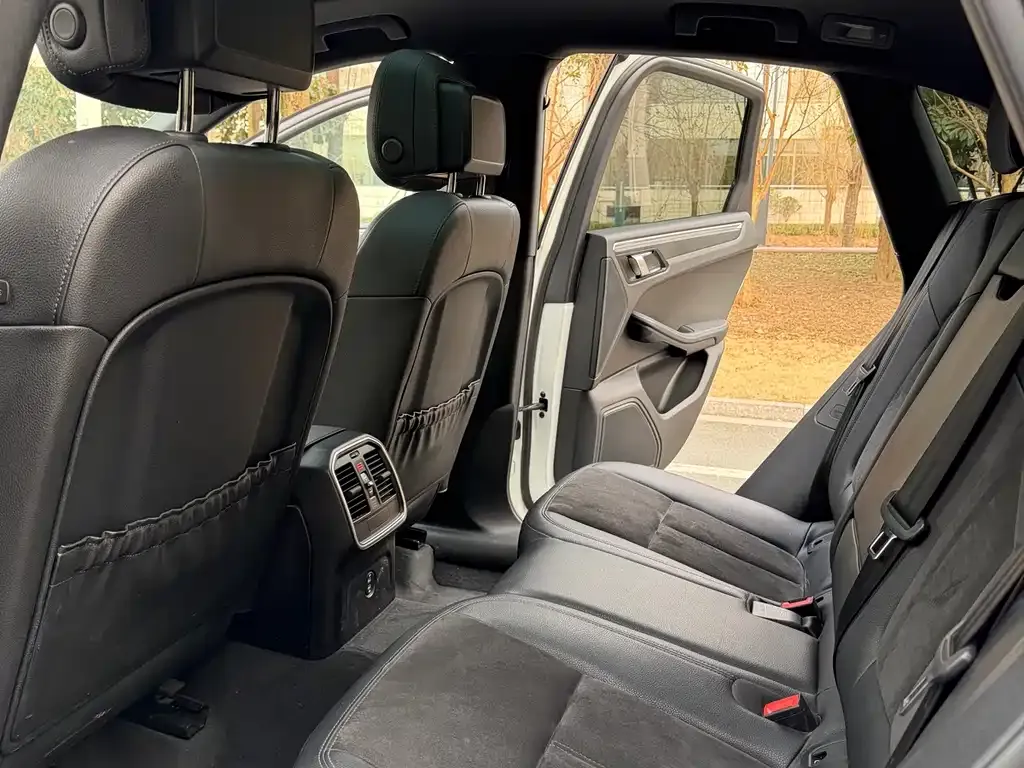 Porsche Macan 2021 из CN, фото 3